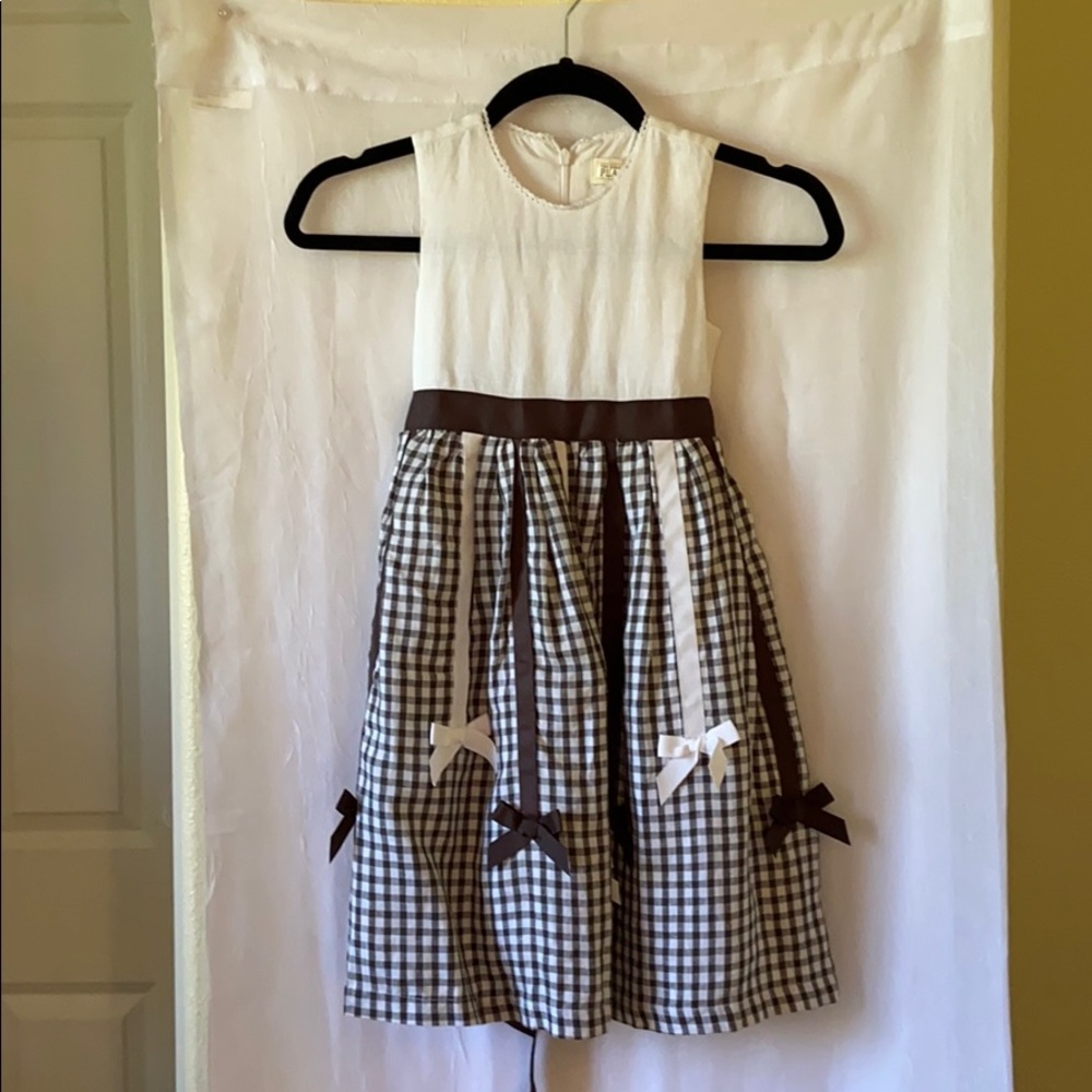 Girls dress